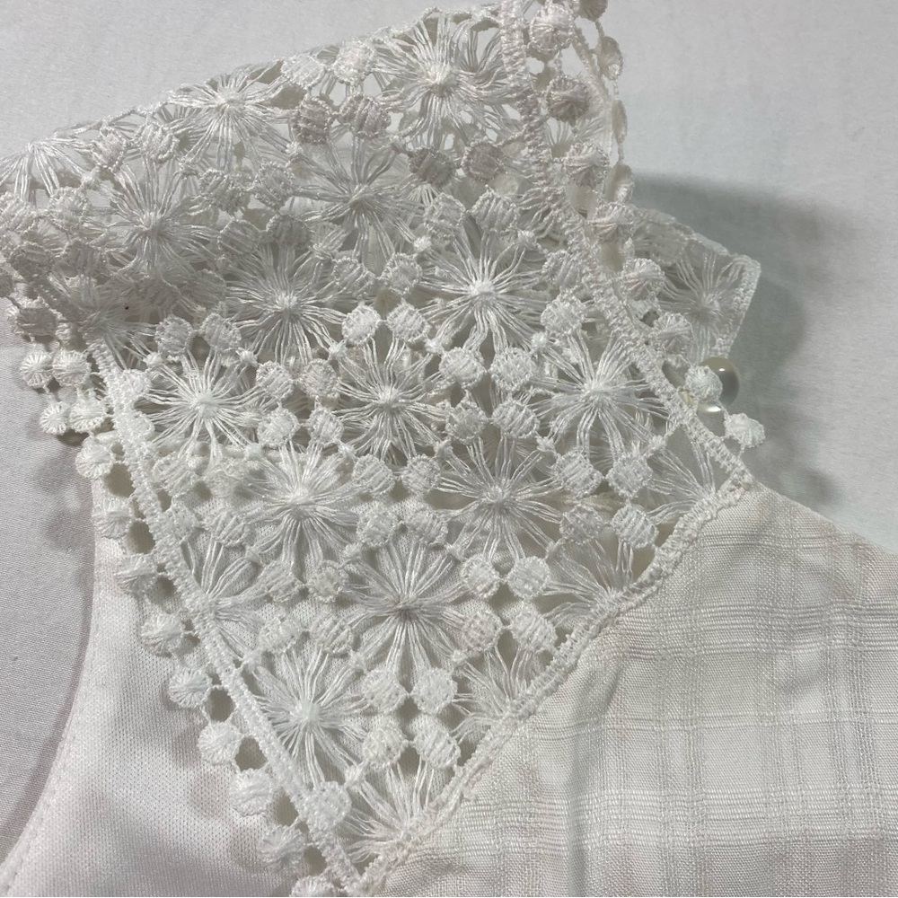 Three Pink Hearts Blouse Chic White Floral Lace Blouse NWT Cap Sleeves Crochet - Picture 2 of 8